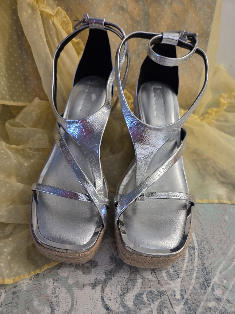 DKNY Silver Metallic Strappy Sandals wedge espadrilles Unworn Condition